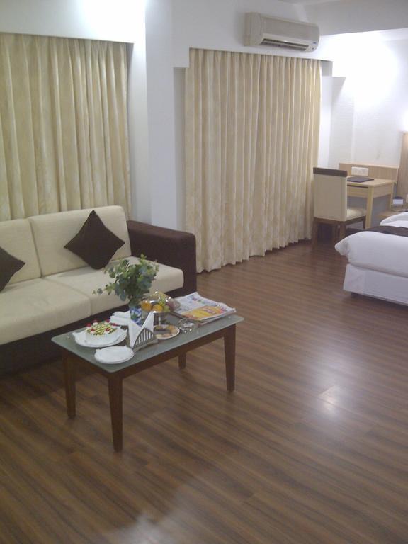 Hotel Ambient Turret Bangalore Bilik gambar