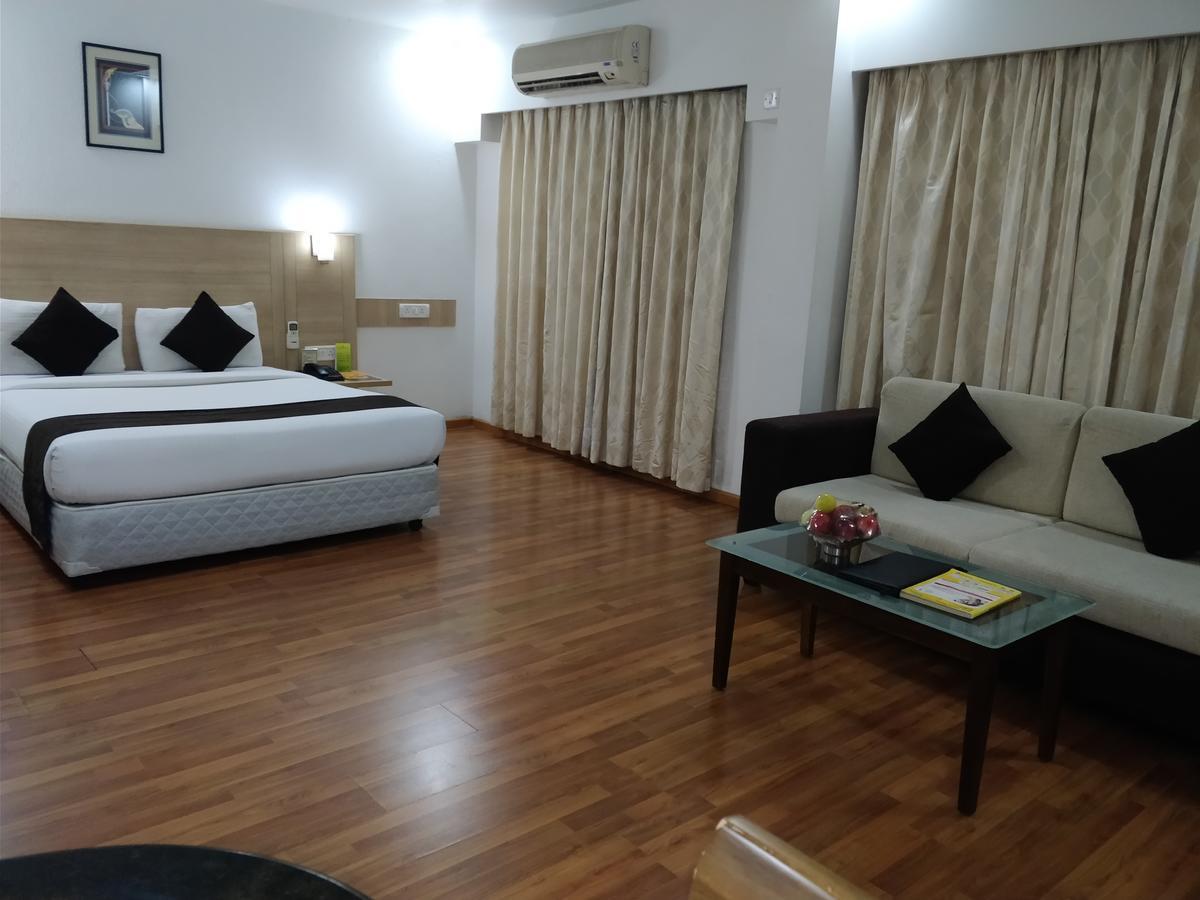 Hotel Ambient Turret Bangalore Luaran gambar