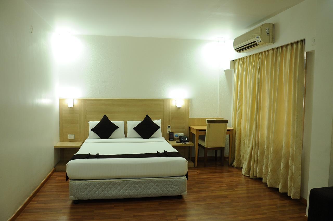 Hotel Ambient Turret Bangalore Luaran gambar