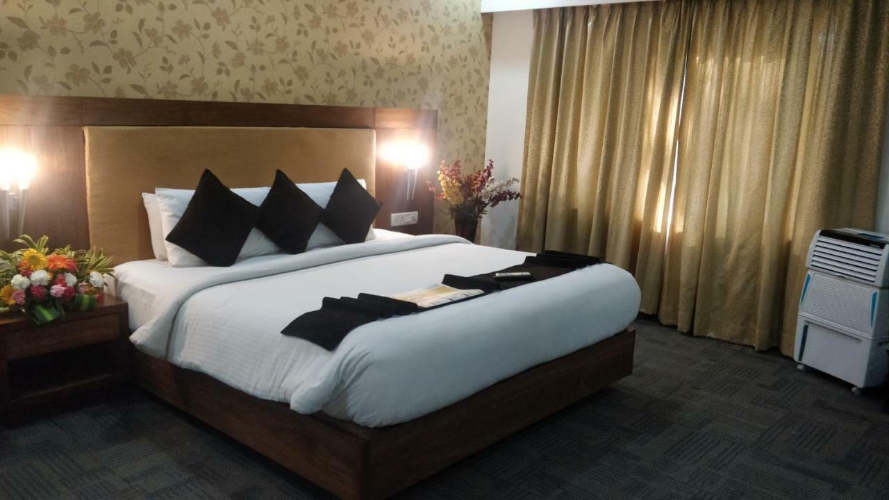 Hotel Ambient Turret Bangalore Luaran gambar